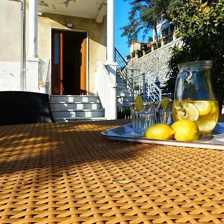 Unifamiliare Con Posto Auto! Appartement