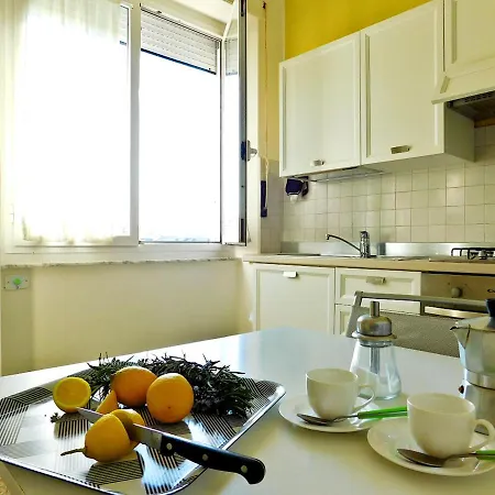 Unifamiliare Con Posto Auto! Apartment
