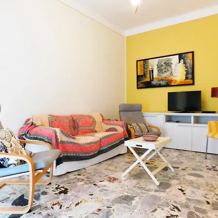 Apartment Unifamiliare Con Posto Auto! *