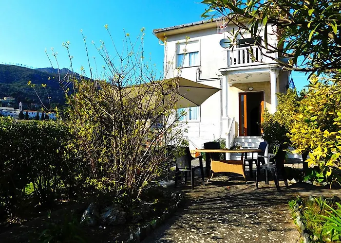 Unifamiliare Con Posto Auto! * Λεβάντο